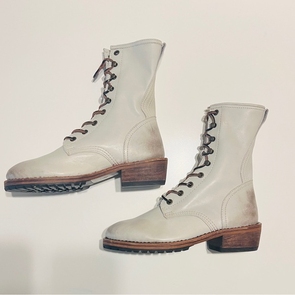 Lace up Gee’Wawa boots - Picture 1 of 8